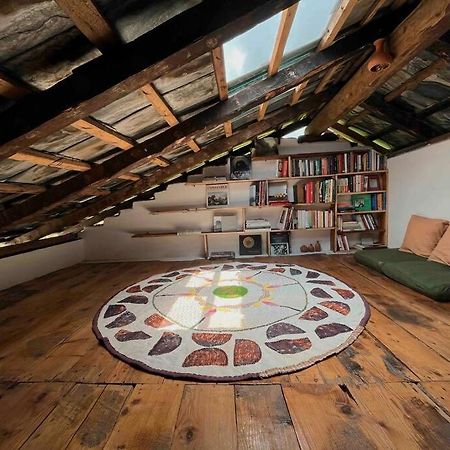 فيلا The Attic Library Bīr المظهر الخارجي الصورة